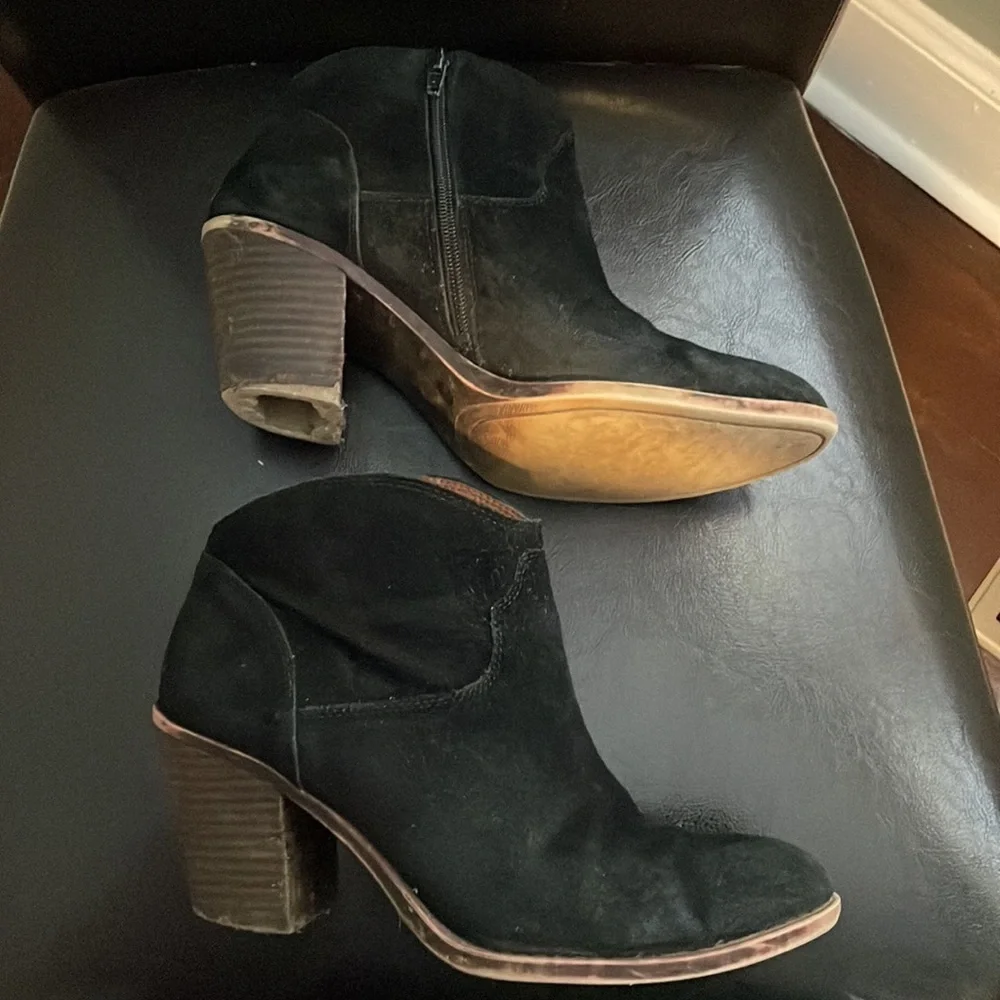 Women's Lucky Brand Leather And Suede Heeled Booties Size 9